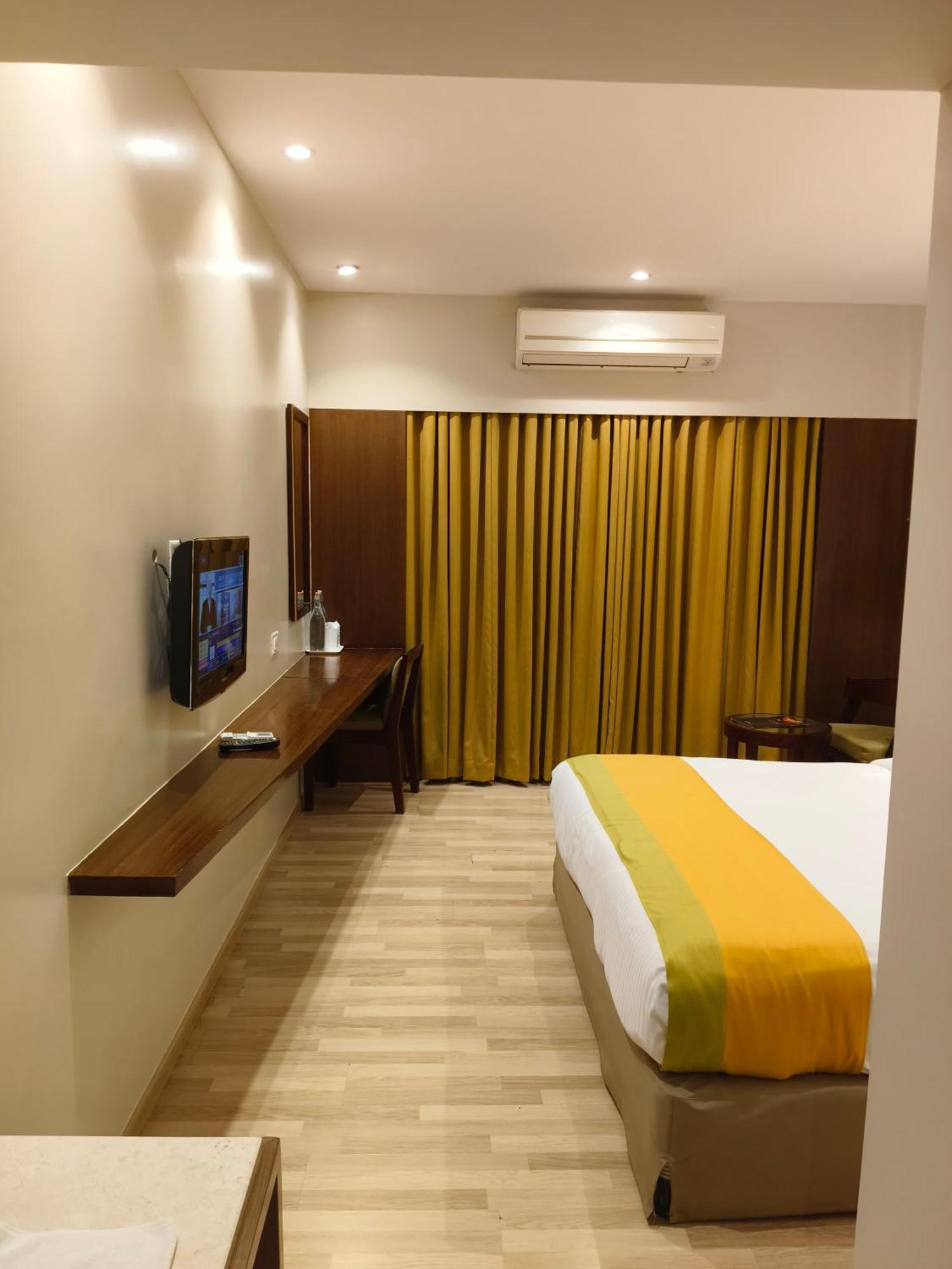 מלון Adur Park Residency Adoor מראה חיצוני תמונה